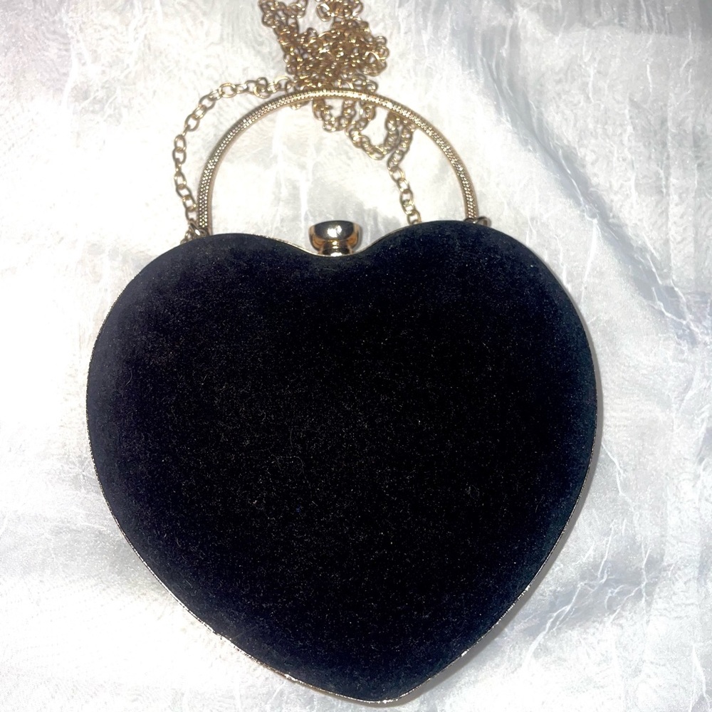 Vintage heart clutch bag